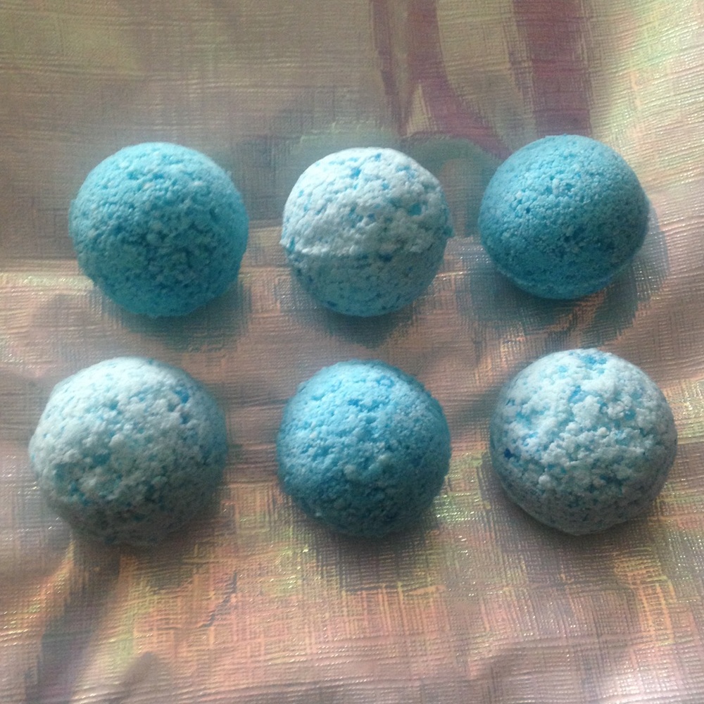 6pc Custom Handmade Medium Bath Bombs - Picture 3 of 6